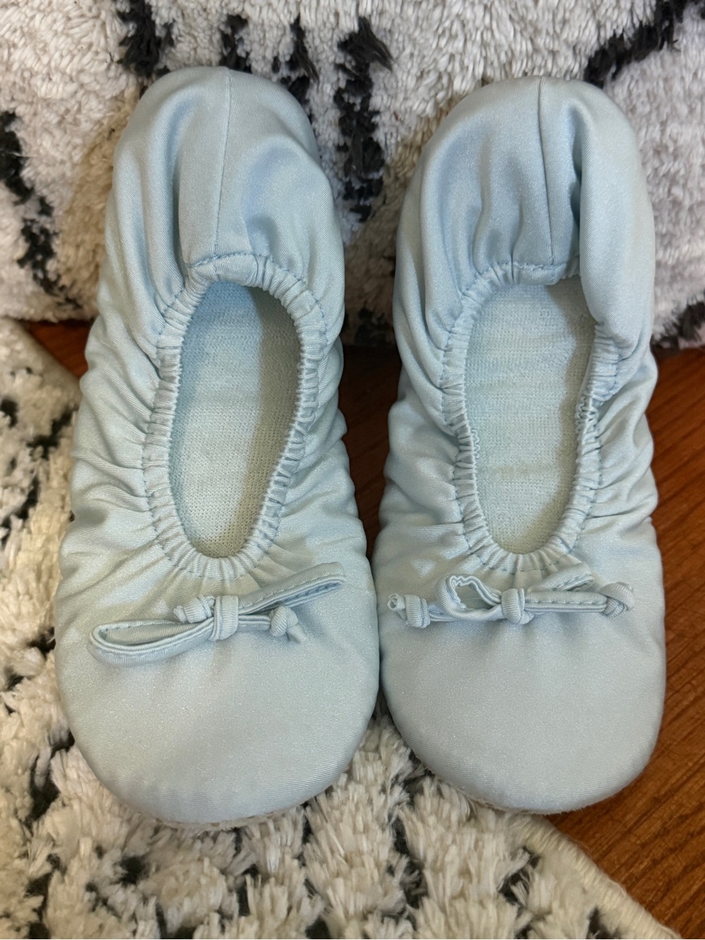 Isotoner Satin Ballerina Slippers Light Blue Women’s Medium Bridesmaid Flats